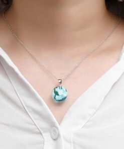 collier-nuage espace