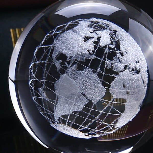 cristal-globe-terrestre_659fa767-380e-4515-b147-1615f36fd58c boule cristal planete terre