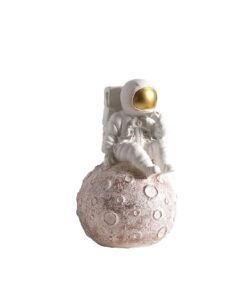 figurine astronaute russe