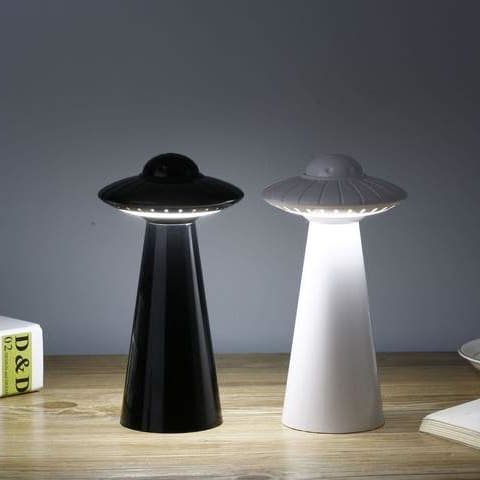 lampe-ufo-blanc-noir_efb4102f-6b11-4386-983b-e83d97a8d4c7 lampe ufo