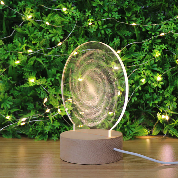 lampe-voie-lactee-le-petit-astronaute_ec3cce45-4c90-48fe-8e57-80196818bdec lampe galaxie