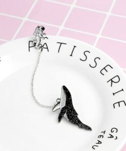 pins astronaute baleine