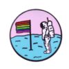 pins astronaute lgbt