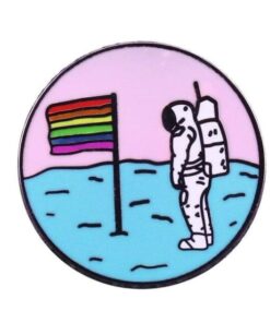pins astronaute lgbt