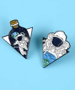 pins astronaute pack