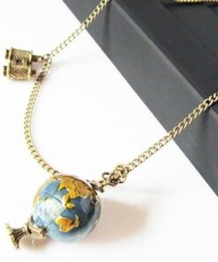 collier vintage globe