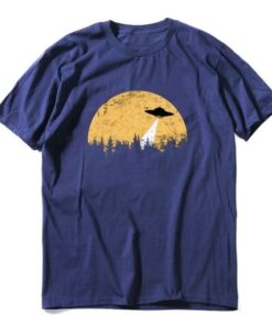 t-shirt-ovni à l'horizon